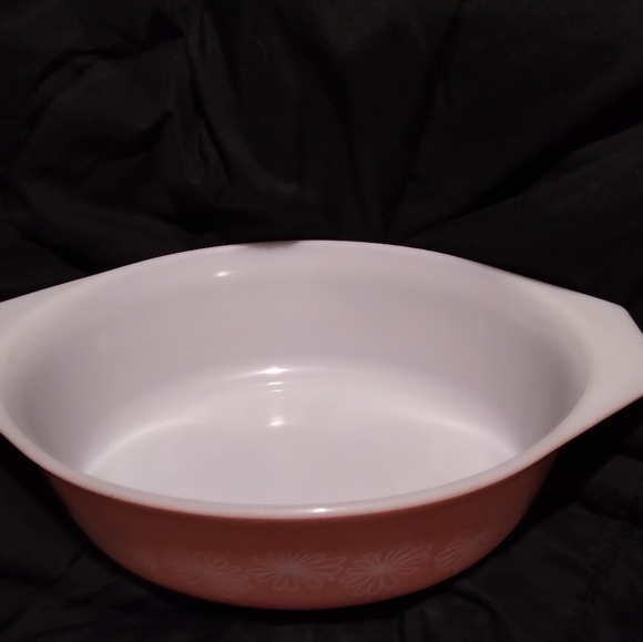 Pink Daisy Pyrex Casserole Dish - Picture 2 of 3